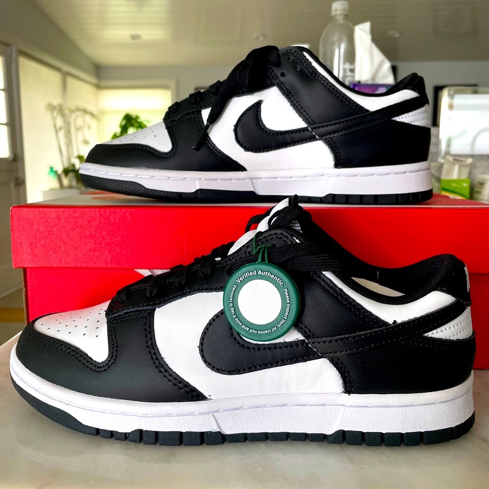 Nike “Panda” Dunk Low Retro Brand New w Box